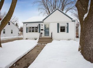 1853 Smith St, Green Bay, WI 54302