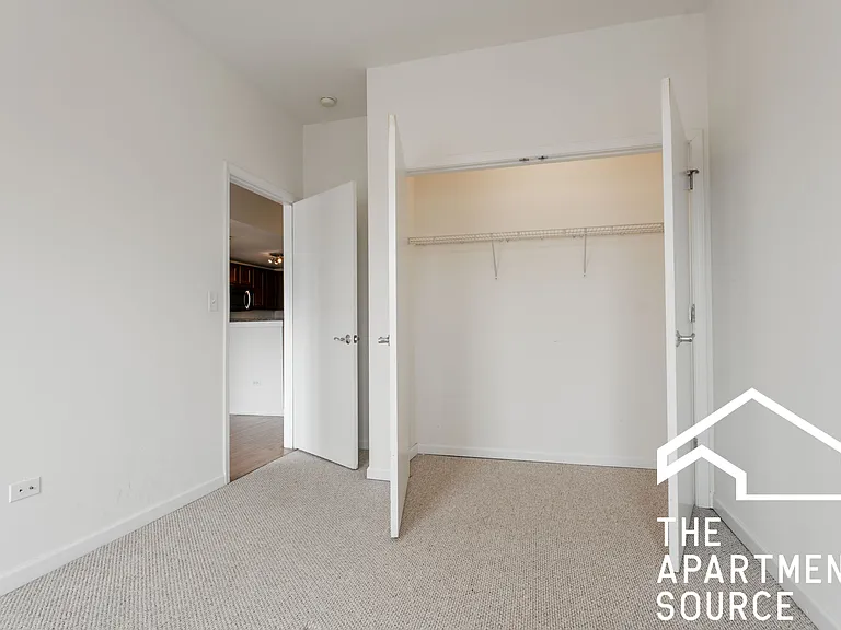 4219 W Irving Park Rd #2A — Photo 7
