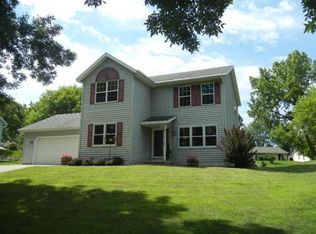 2792 Edward Dr, Green Bay, WI 54302
