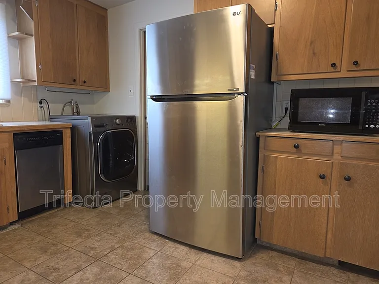 630 N Taft Hill Rd — Photo 11