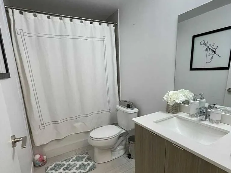 3237 Bayview Ave #604 — Photo 7