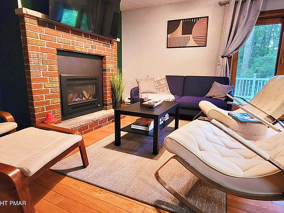 4th image of 31 Seneca Rd