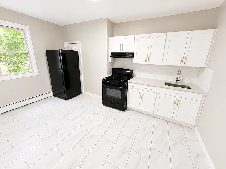 449 S 12th St #2 — Photo 3