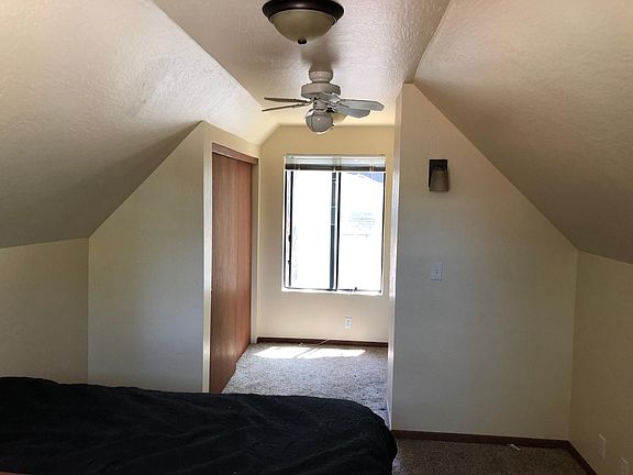 4th image of 580 Thrush Dr #A