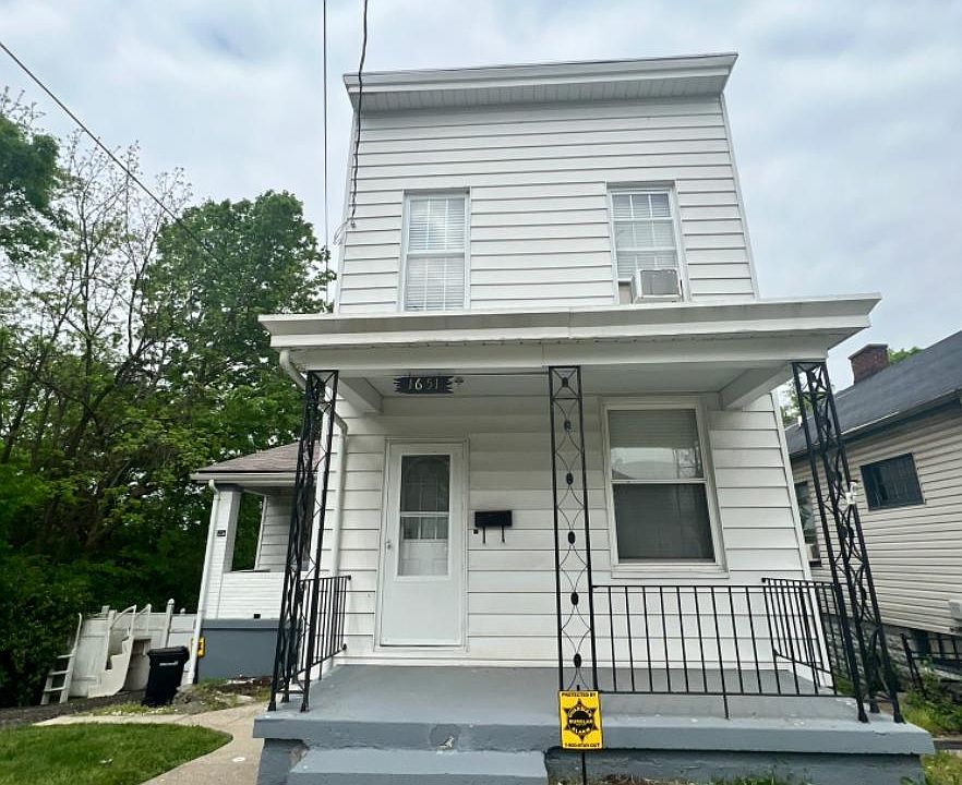 1st image of 1651 Dewey Ave