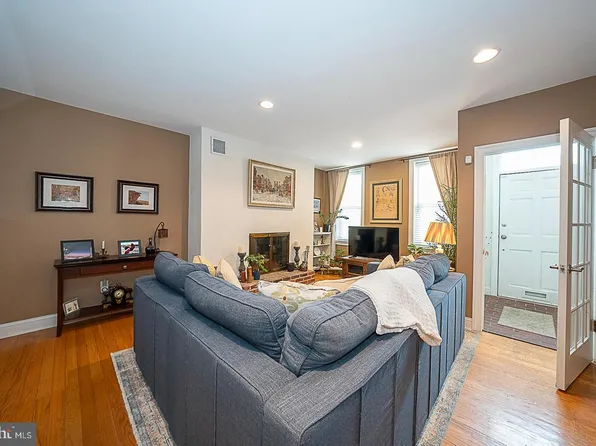 2317 Fairmount Ave, Philadelphia, PA 19130