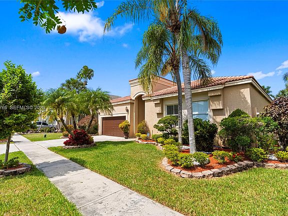 3rd image of 980 SW 171st Ter