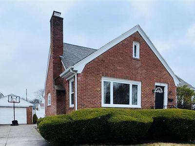 54 Webb St, Providence, RI, 02908