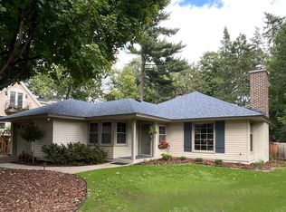 330 Central Ave S, Wayzata, MN 55391
