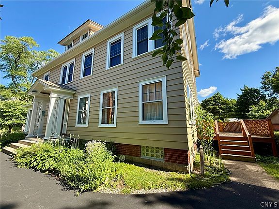 4th image of 142 Cambridge St