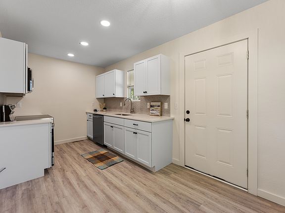 4th image of 2714 W Anita Ave