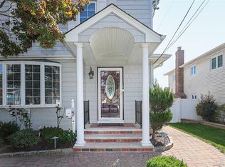 248 Montgomery Ave, West Babylon, NY 11704