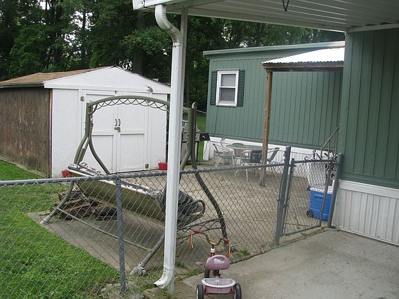 5th image of 1018 Acorn Dr