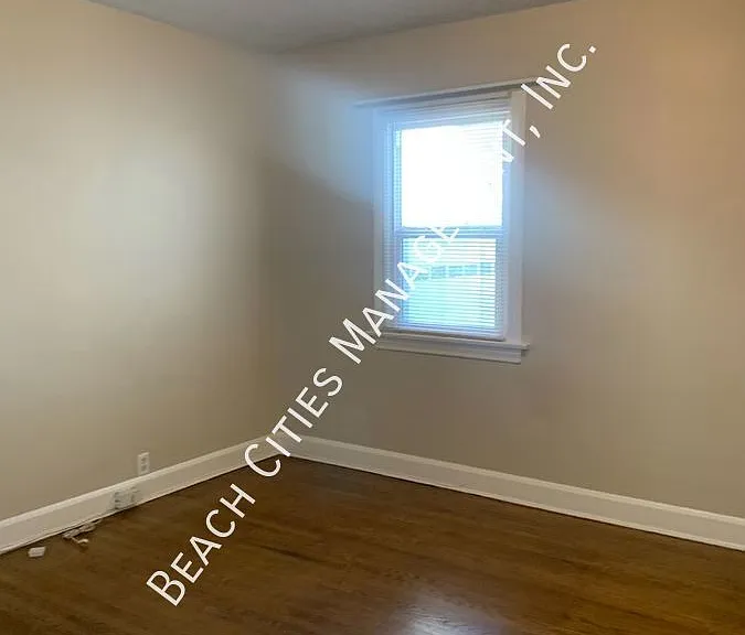 40 Glendora Ave — Photo 36