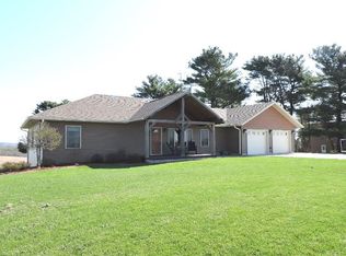 2444 Pole Line Rd, Decorah, IA 52101