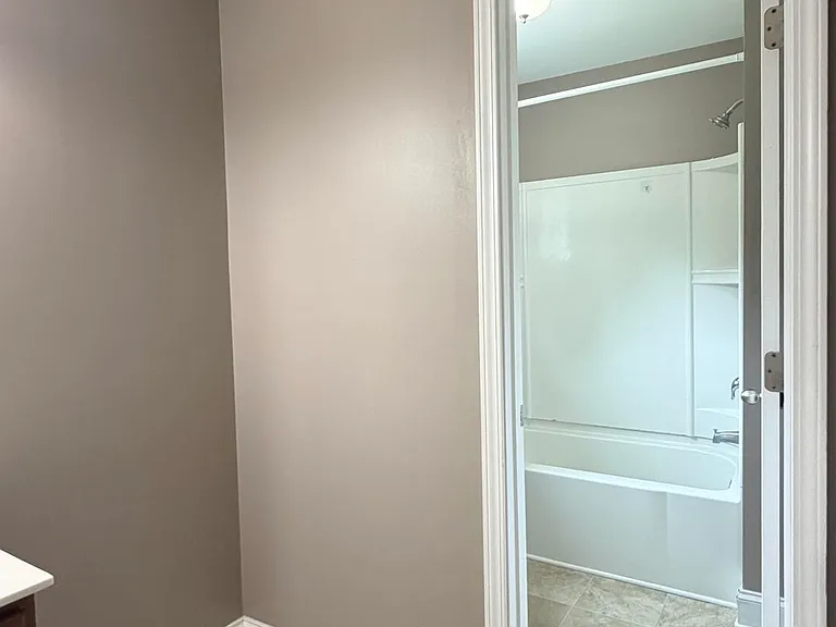 304 Vilas Way S — Photo 21