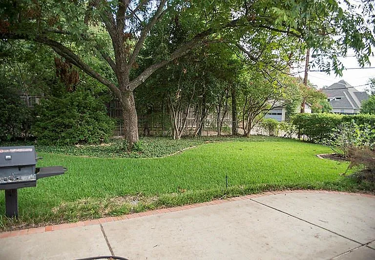 7431 Midbury Dr — Photo 14