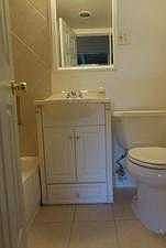 Interior - Full Bathroom