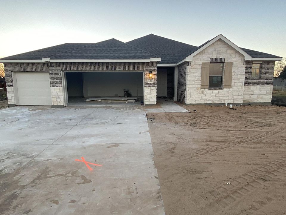 Quick Move In Home by Ashton Woods