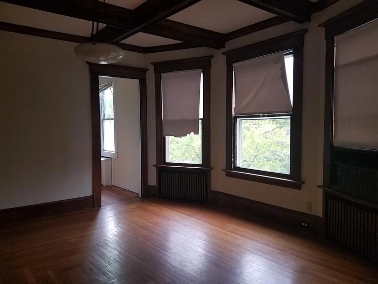 54 Hubinger St — Photo 3