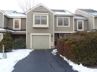 2 Generals Way, Halfmoon, NY 12065