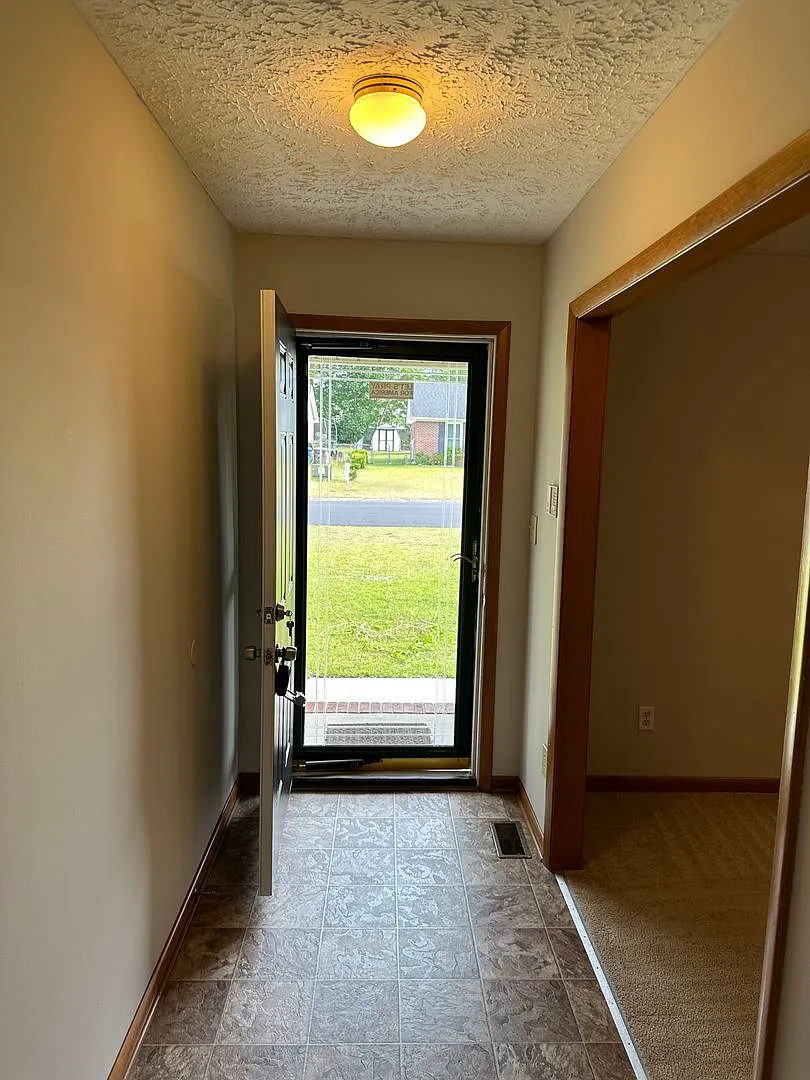 8516 Amish Drive — Photo 4