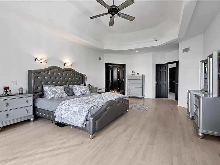 4206 Royal Fox Dr — Photo 36