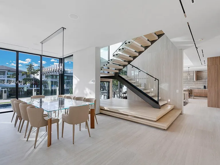 641 Flamingo Dr — Photo 15