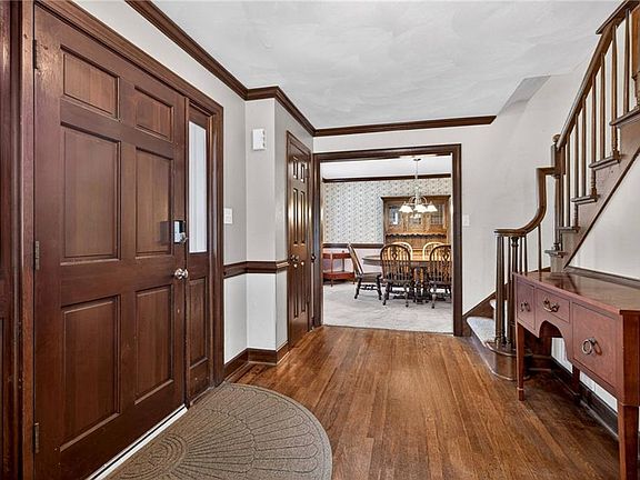 5th image of 3626 Point Elizabeth Dr