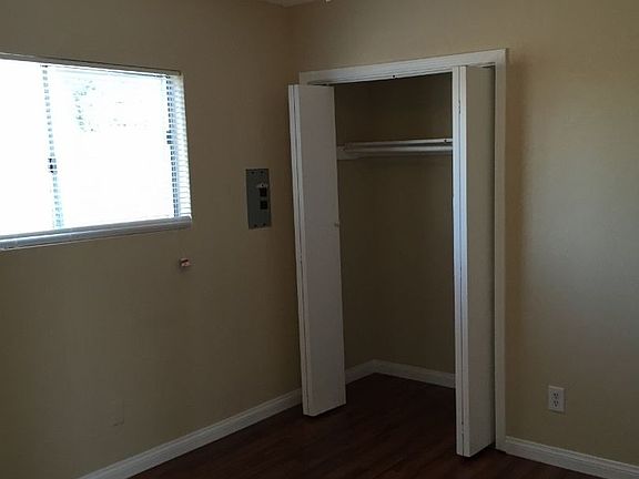 3rd image of 225 E Century Blvd APT 1