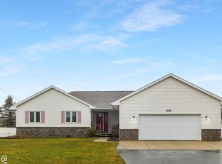 2135 Oakwood Rd, Ortonville, MI