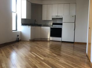 837 W Grand Ave APT 2, Chicago, IL 60642