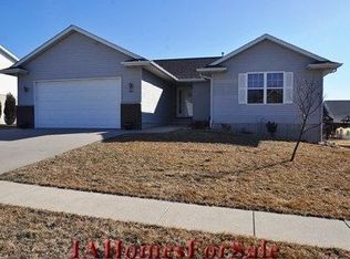 805 Emerald St, Marion, IA 52302