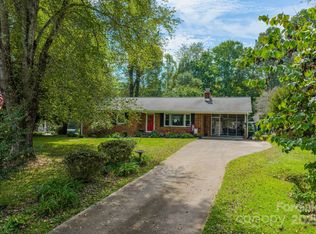 3651 Pea Ridge Rd, Morganton, NC 28655