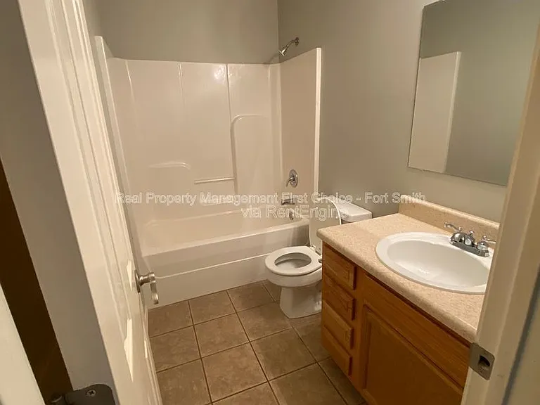 1475 Gate Dr — Photo 13