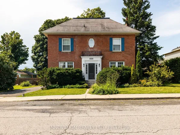 262 Bell St, Arnprior, ON K7S 2R6