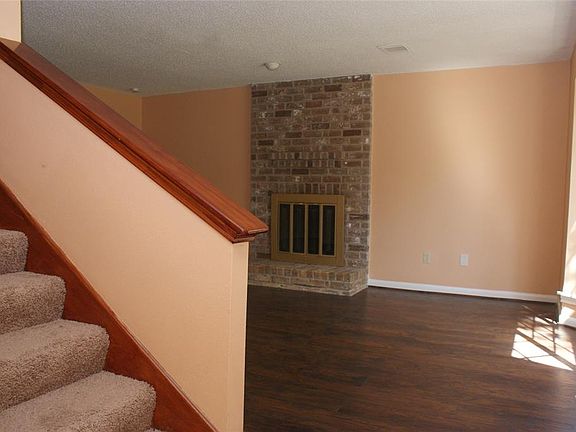 5th image of 6851 Drewlaine Fields Ln