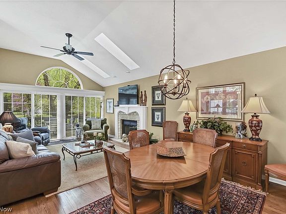 3rd image of 3784 Camden Ct