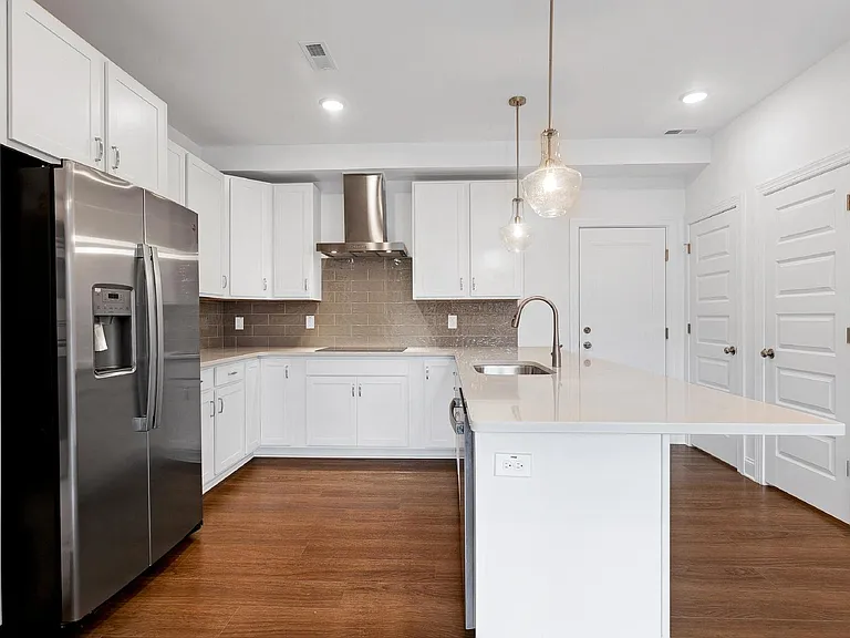 1204 S Person St #101 — Photo 2
