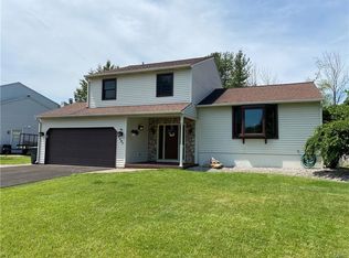 8587 Snowshoe Trl, Cicero, NY 13039