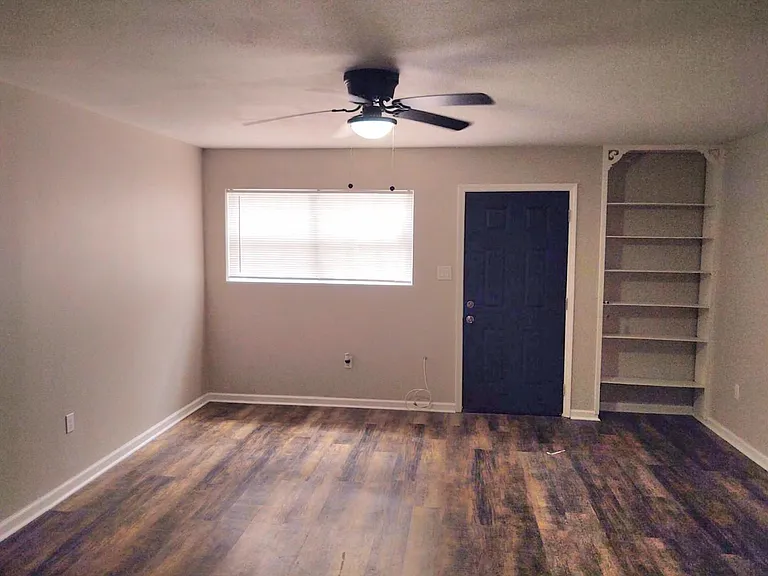 10625 Florida Blvd #8 — Photo 1