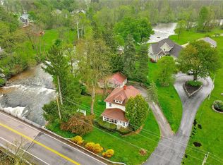 7886 Martin Rd, Honeoye Falls, NY 14472