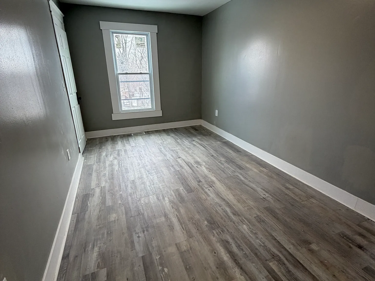 1 bed, 650 sqft, $900 — Photo 2