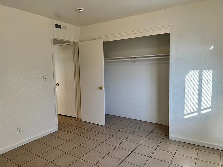 1029 Minnewawa Ave — Photo 15