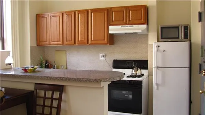 Rented by Avenue Sotheby's International Realty | media 31