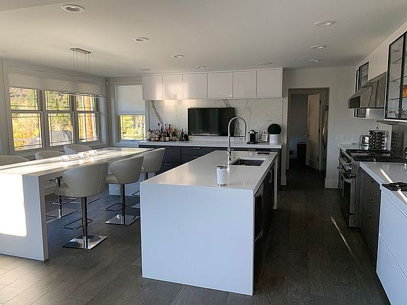 2nd image of 278 E Lupine Dr