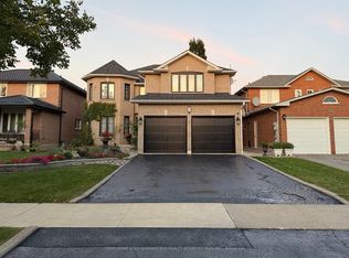 19 Mandolin Ct, Vaughan, ON L4L 8T9