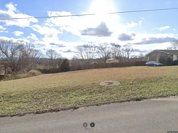 Devon St, Seymour, TN 37865