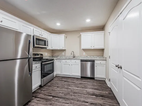 131 Audley Ct #412, Bowling Green, KY 42101