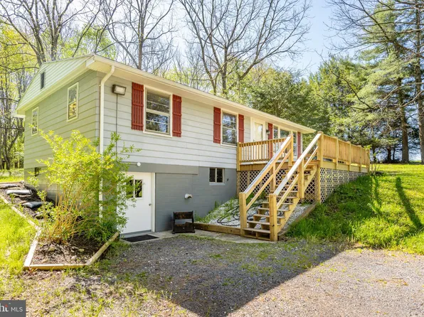 422 Underwood Rd, Oakland, MD 21550